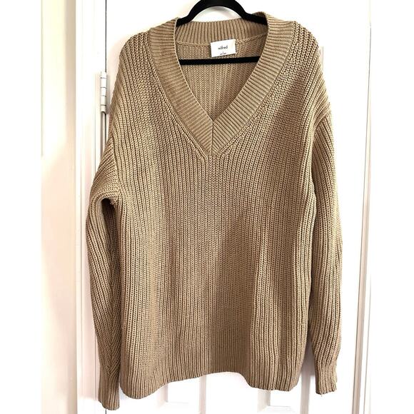 WILFRED Aritzia Belize Oversized Wool V-Neck Camel Sweater - Sz 2/Med NWOT - Picture 3 of 7